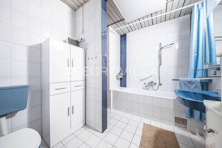 Otok Krk, Njivice, prekrasna kuća s pogledom na more 244 m²
