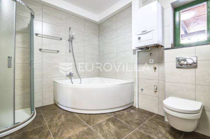 Remete, novouređen trosoban stan za najam 137 m²