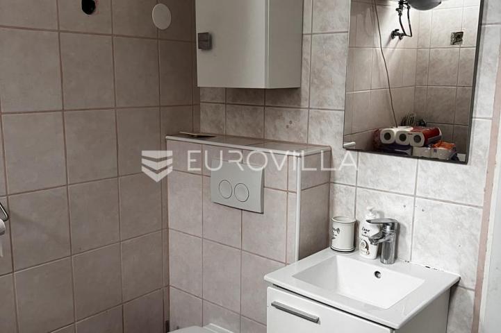 Istra, Rovinj, jednosoban stan neto korisne površine od 47 m² u prizemlju zgrade