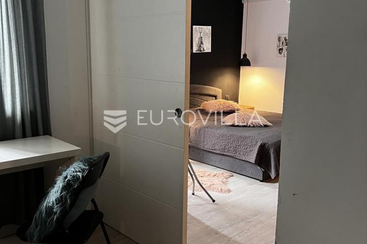 Istra, Rovinj, jednosoban stan neto korisne površine od 47 m² u prizemlju zgrade