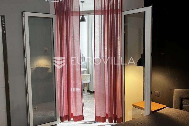 Istra, Rovinj, jednosoban stan neto korisne površine od 47 m² u prizemlju zgrade