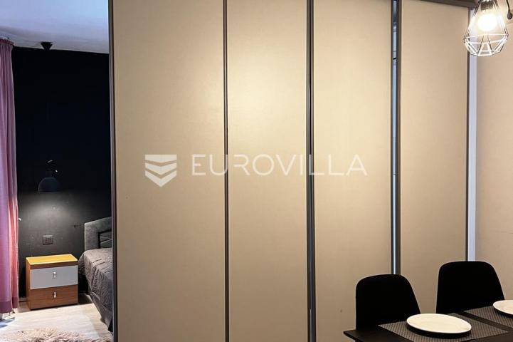 Istra, Rovinj, jednosoban stan neto korisne površine od 47 m² u prizemlju zgrade