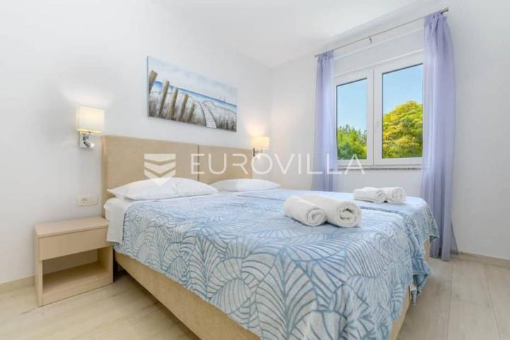 Istra, Šikići, Kuća sa bazenom 145 m2