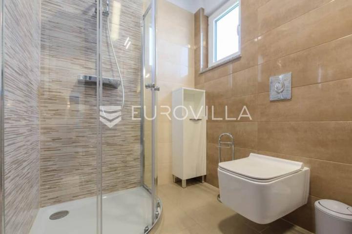 Istra, Šikići, Kuća sa bazenom 145 m2