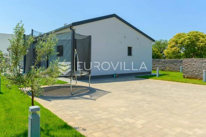 Istra, Šikići, Kuća sa bazenom 145 m2