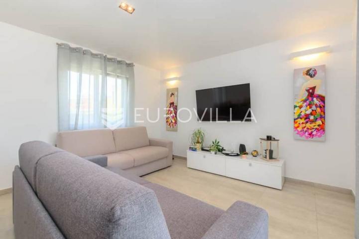 Istra, Šikići, Kuća sa bazenom 145 m2