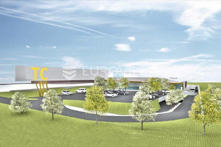 Trogir, istočni ulaz, zemljište idealno za razvoj trgovačkog centra površine 11.461 m²