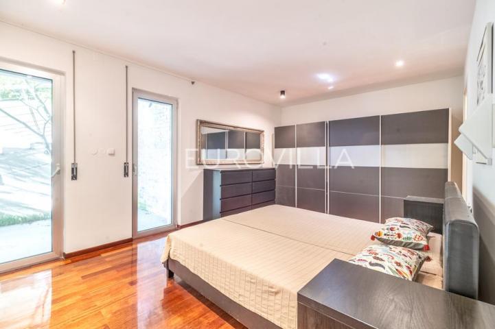 Zagreb, Vrhovec, luksuzan četverosoban stan 135 m²