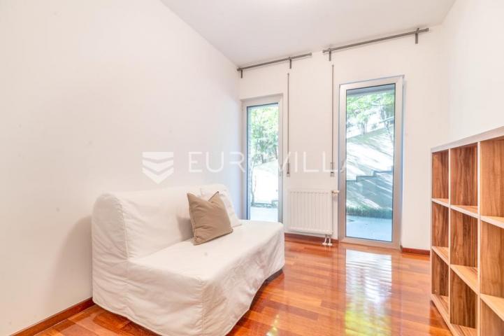 Zagreb, Vrhovec, luksuzan četverosoban stan 135 m²