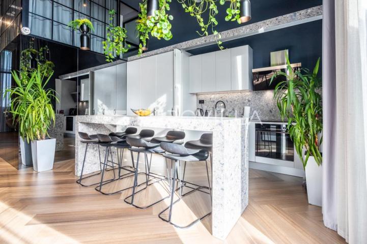 Split, Trstenik, vrhunski uređen poslovni prostor površine 114 m²