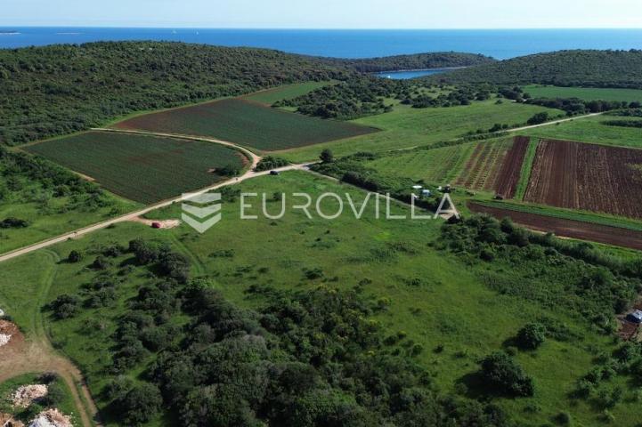 Medulin, Volme - Zemljište u T1/T2 zoni 550 m od mora
