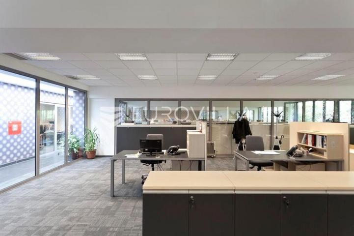 Samobor, Rude, proizvodna hala 5.400 m2, prodaja 