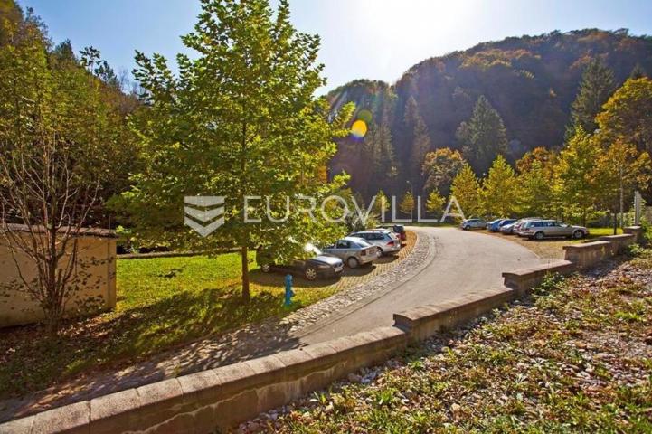 Samobor, Rude, proizvodna hala 5.400 m2, prodaja 