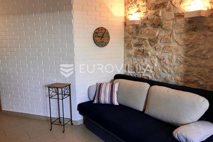 Mali Lošinj, Susak, dvojna tradicionalna kamena kuća 159 m²