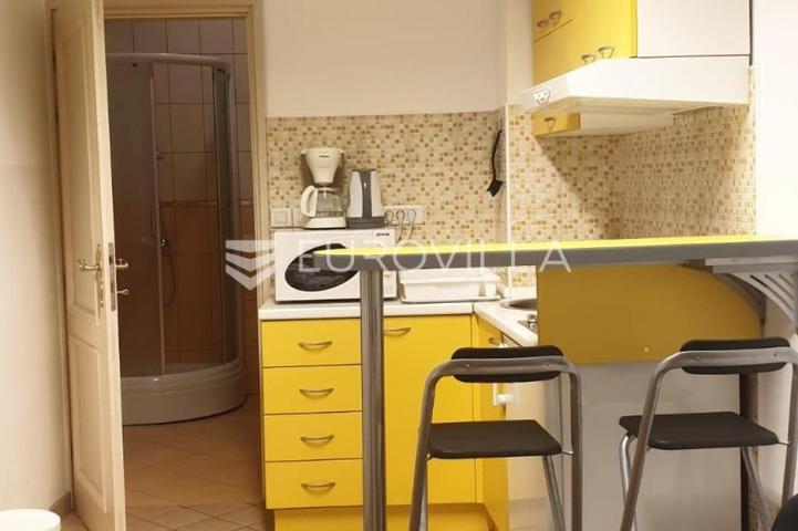 Karlovac, Centar, stan, poslovni prostor 112,6 m², odlična lokacija