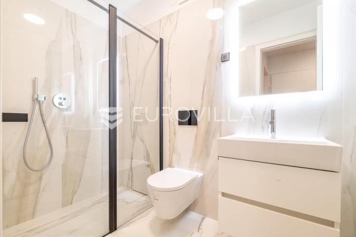 Zagreb, Ribnjak, luksuzni četverosobni stan 130 m², PRVI NAJAM