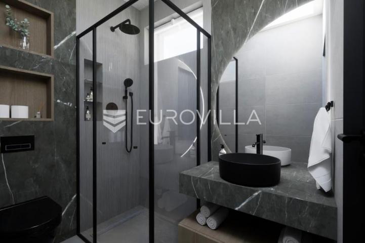 Vodice, NOVOGRADNJA, luksuzna kuća 103,76 m² u nizu s bazenom S4