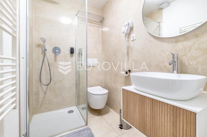 Zagreb, Deželićeva, veliki stan s 5 stambenih jedinica, 121 m²