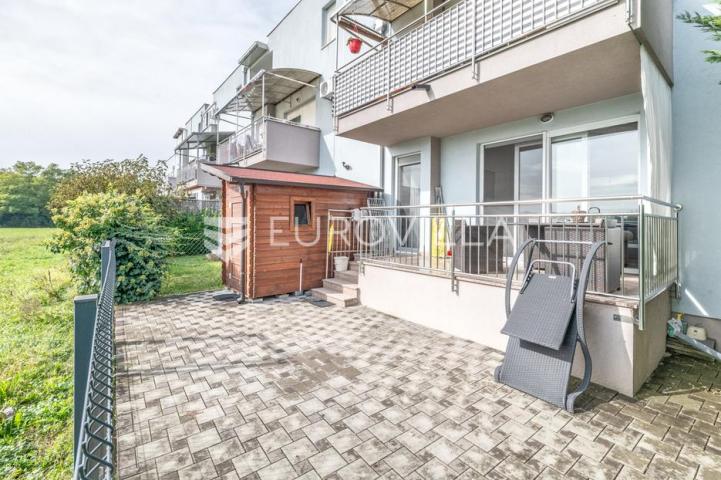 Sesvete, Kašinska, trosoban stan sa vrtom, prizemlje 66 m²