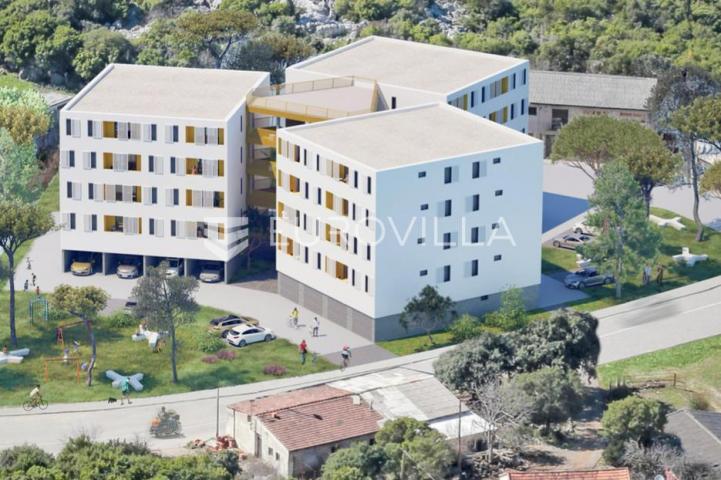 Ploče, novogradnja, trosobni stan na prvom katu