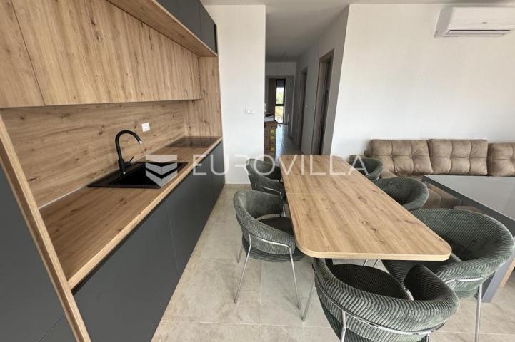 Istra, Medulin, odličan trosoban stan na 2. katu s POGLEDOM NA MORE, 62.58 m²