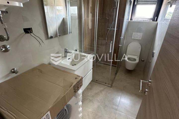 Istra, Medulin, odličan trosoban stan na 2. katu s POGLEDOM NA MORE, 62.58 m²