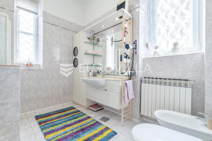 Centar, Masarykova prekrasan četverosoban stan 124 m²