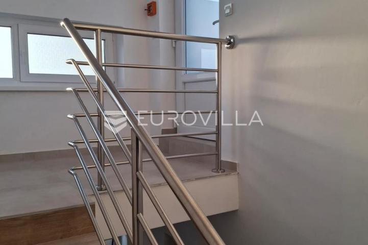 Zadar, Vir, NOVOGRADNJA, dvosoban stan s krovnom terasom, 69,33 m²