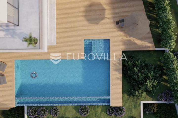 Rogoznica, građevinsko zemljište sa dozvolom i projektom za vilu