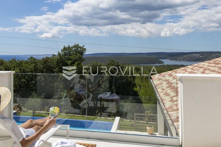 Istra, Labin, prekrasna vila s pogledom na more prepuna sadržaja