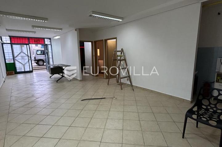 Pula, Stoja - poslovni prostor na frekventnoj lokaciji