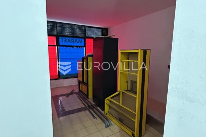 Pula, Stoja - poslovni prostor na frekventnoj lokaciji