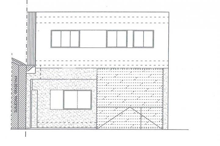 Pula, trosoban stan u  širem centru grada, NKP 53,53 m2
