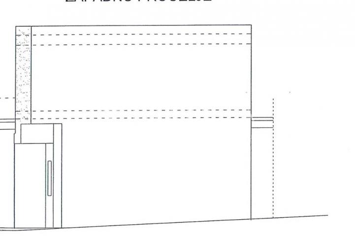 Pula, trosoban stan u  širem centru grada, NKP 54,96 m2