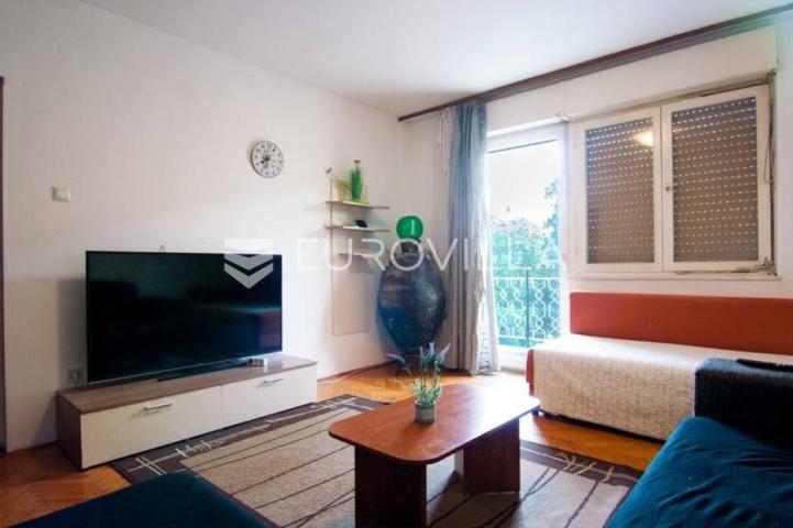 Pula, Nova Veruda, četverosobni stan 75.50 m², 45 m² vrta