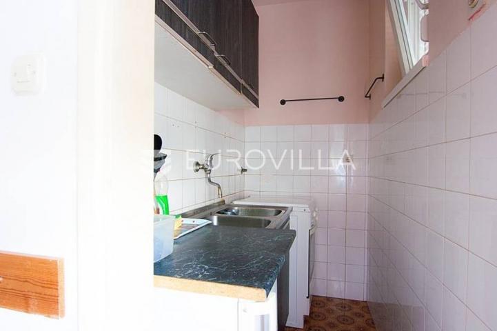 Pula, Nova Veruda, četverosobni stan 75.50 m², 45 m² vrta