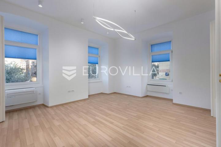 Rijeka, Centar, luksuzno uređen poslovni prostor 87 m²