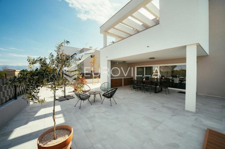 Zadar, Zaton, predivna osunčana vila s bazenom na mirnoj lokaciji