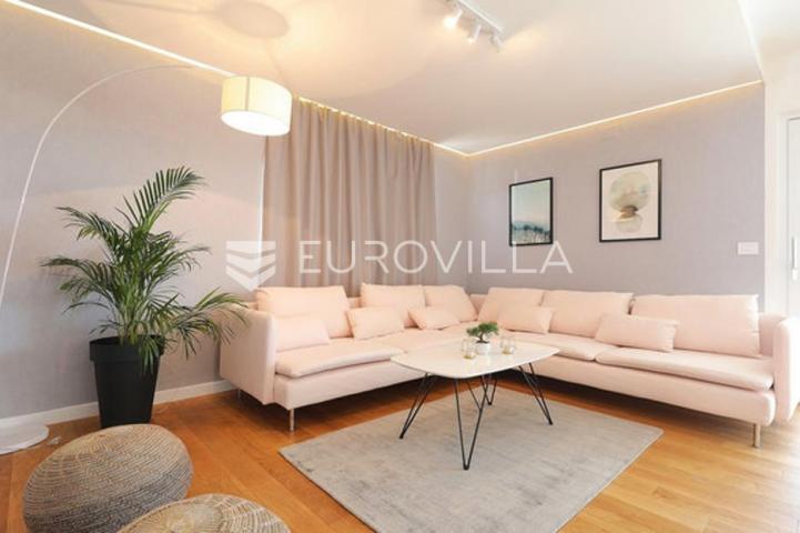 Zadar, Zaton, predivna osunčana vila s bazenom na mirnoj lokaciji