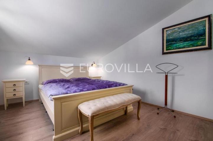 Banjole, prekrasna uređena kuća NKP 350 m2 na velikoj okućnici od 3300 m2