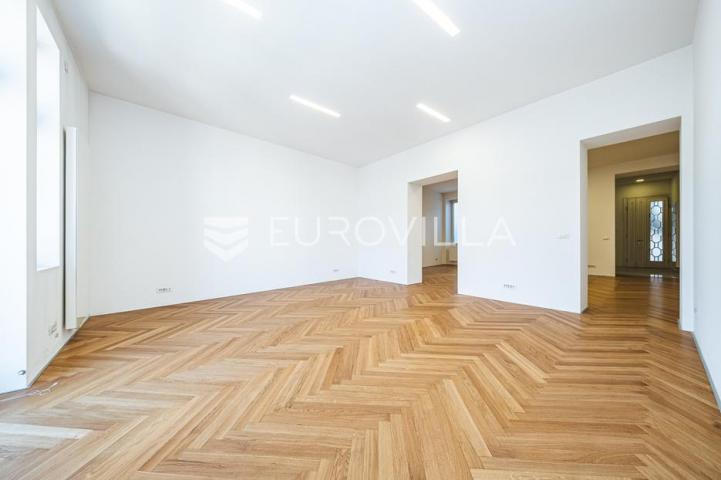 Zagreb, Centar, prekrasan trosoban stan u strogom centru, 124 m2