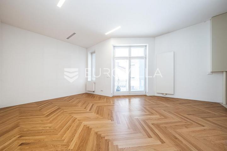 Zagreb, Centar, prekrasan trosoban stan u strogom centru, 124 m2