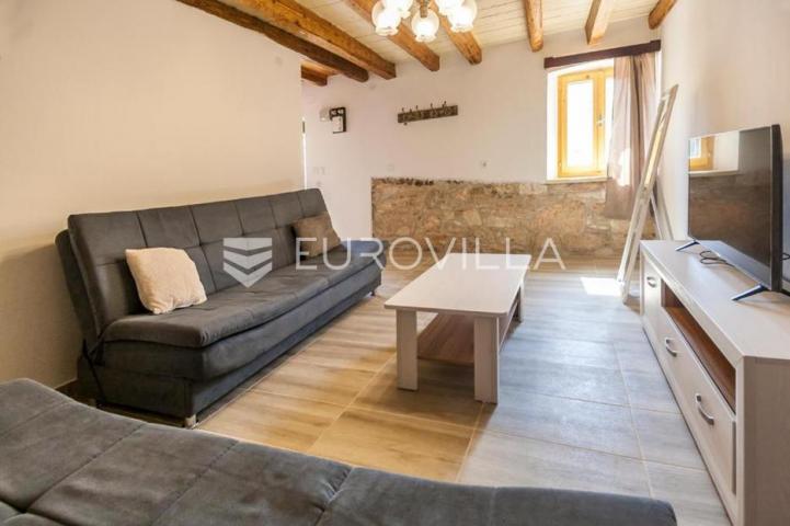 Istra, Marčana, kuća u nizu od 120 m² s dvorištem