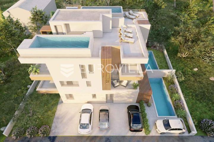 Zadar, Bibinje - Elegantni troetažni stan s panoramskom terasom i bazenom na 80m od mora