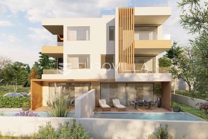 Zadar, Bibinje - Elegantni troetažni stan s panoramskom terasom i bazenom na 80m od mora