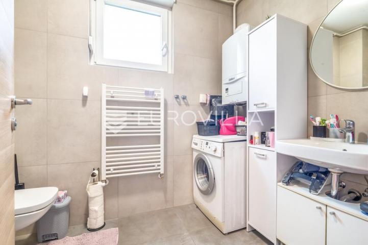 Zagreb, Dugave, trosoban stan 71 m² s vrtom