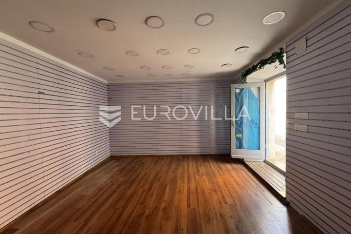 Istra, Rovinj, najam poslovnog prostora 20m2 u blizini glavnog trga