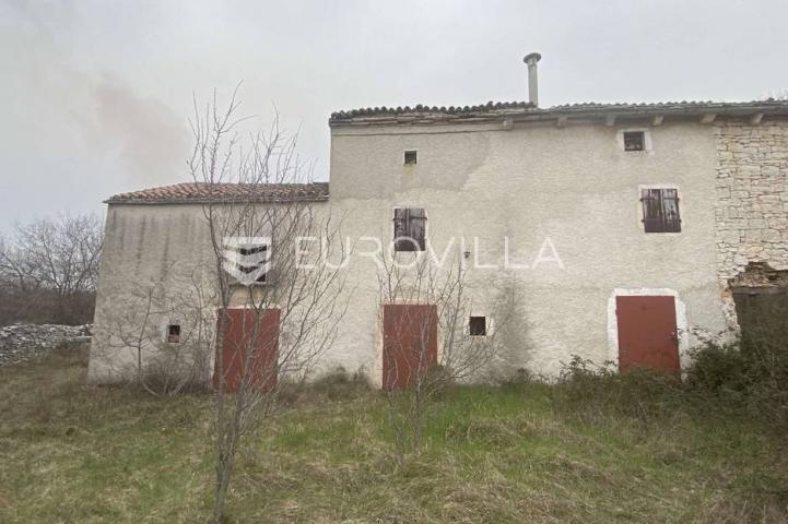Vodnjan, velika stancija na osami od 6390 m2
