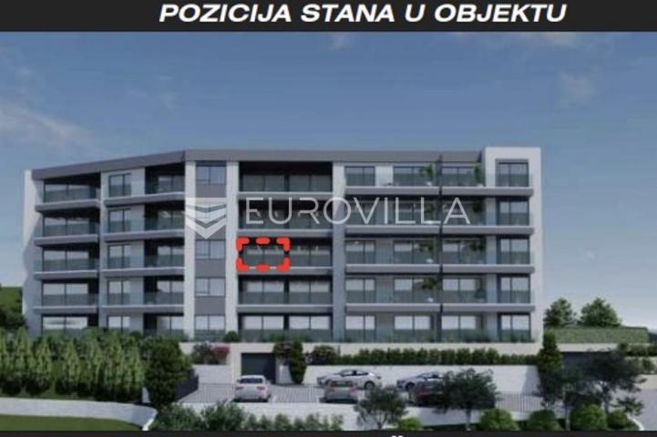 Makarska, novogradnja: luksuzan trosoban stan s pogledom na more i terasom