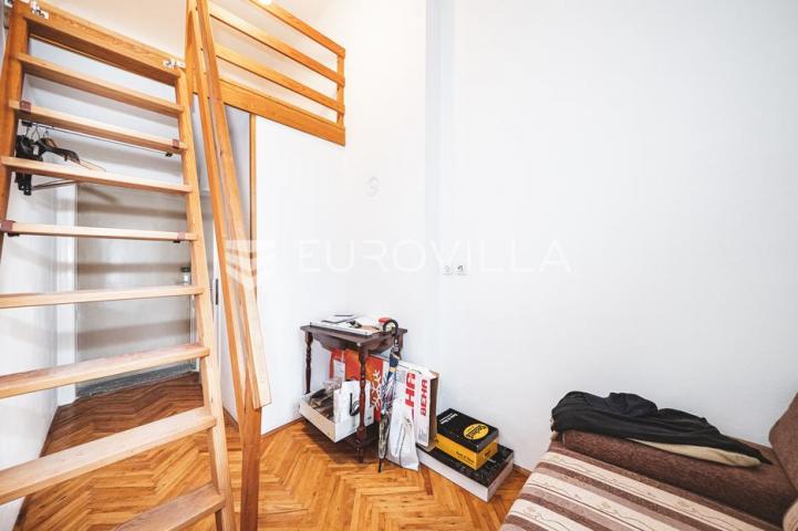 Zagreb, Centar, dvosoban stan NKP 45 m2, dvije stambene jedinice